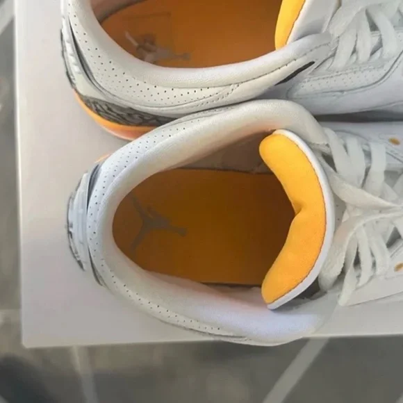 Jordan 3 - Picture 3 of 5